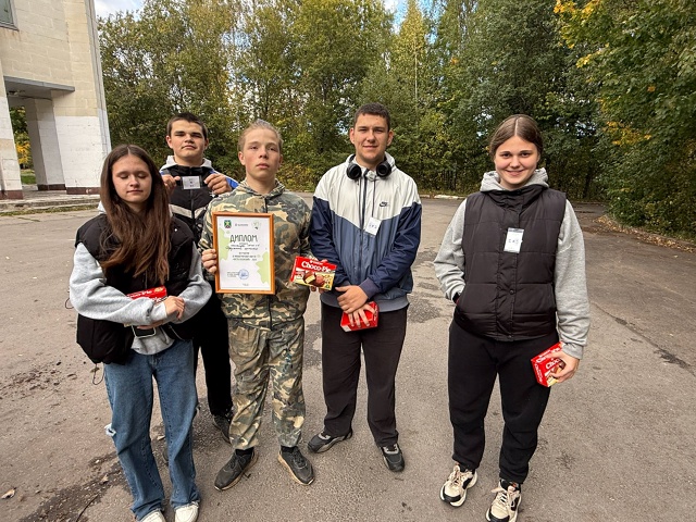 "Осенний кубок чистоты на Чистых Играх".